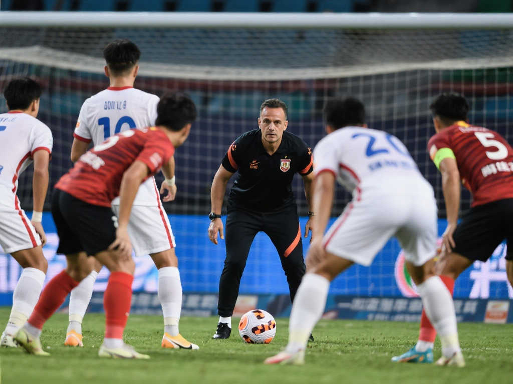 阿莫林：角球失守我负全责，重建之路任重道远